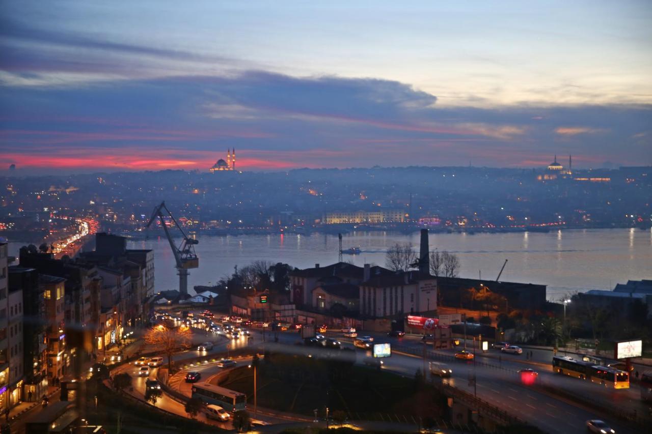 Daru Sultan Hotels Galata Isztambul Kültér fotó The port of Varvarovski