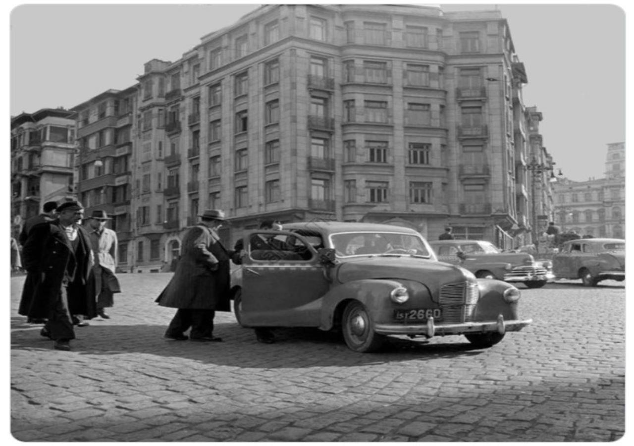 Daru Sultan Hotels Galata Isztambul Kültér fotó The building in 1950