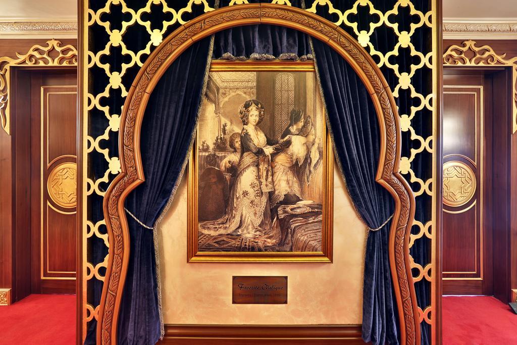 Daru Sultan Hotels Galata Isztambul Kültér fotó The painting in the hotel